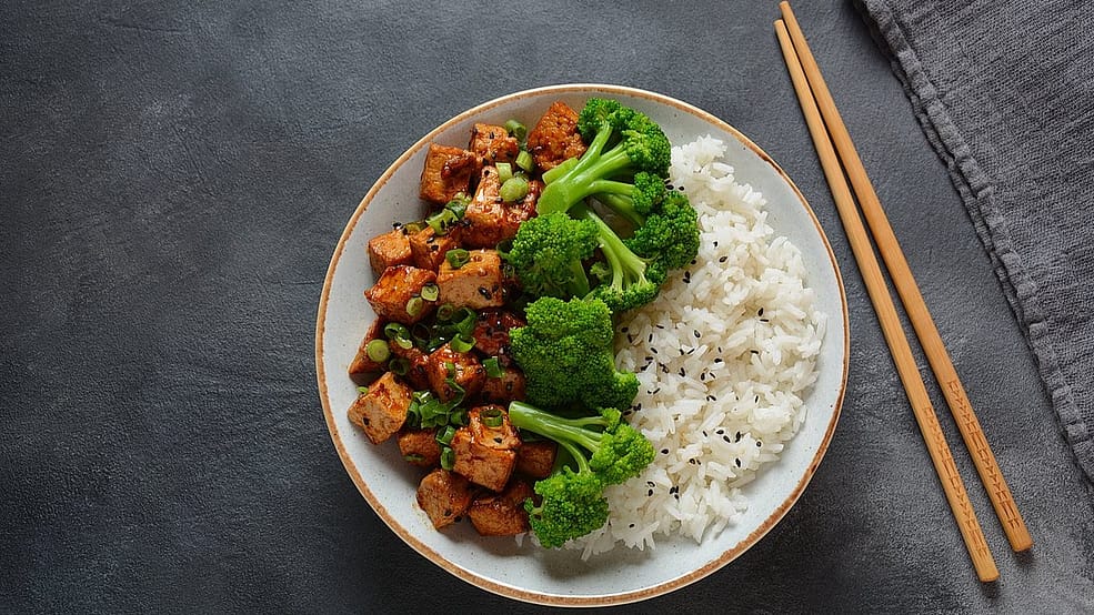Slash your ldl cholesterol by a 3rd in only a month… a whole lot of hundreds are on a innovative weight-reduction plan that's changing existing. Listed below are the specific meals you requirement to prevent a life on statins: MEIKE LEONARD